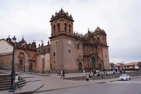 IN CUSCO: Free Walking Tour through the Historic Center