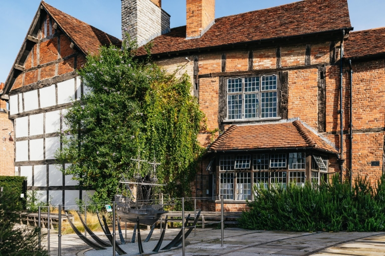 Stratford-upon-Avon: entrada al lugar de nacimiento de Shakespeare