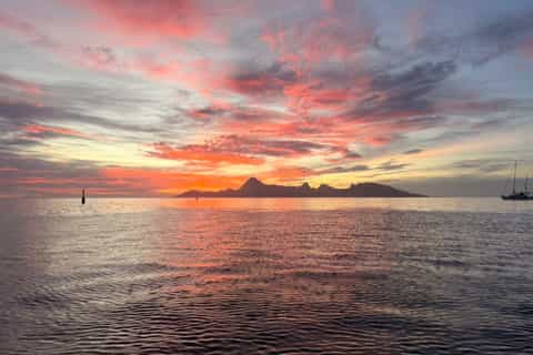 Croisière au coucher du soleil à Tahiti