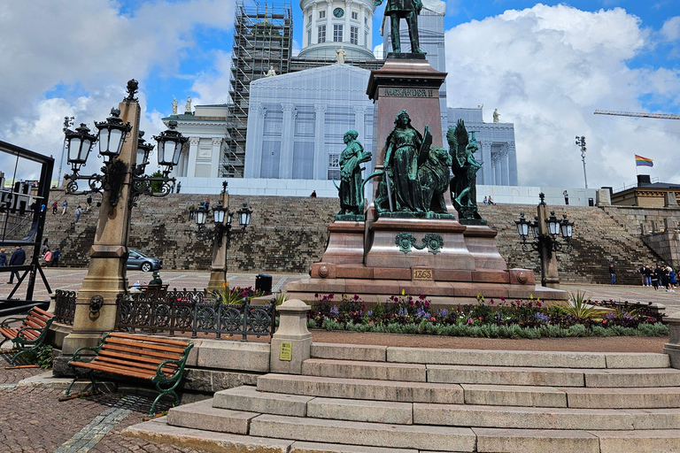 Helsinki & Suomenlinna: City Highlights Tour with Ferry Ride