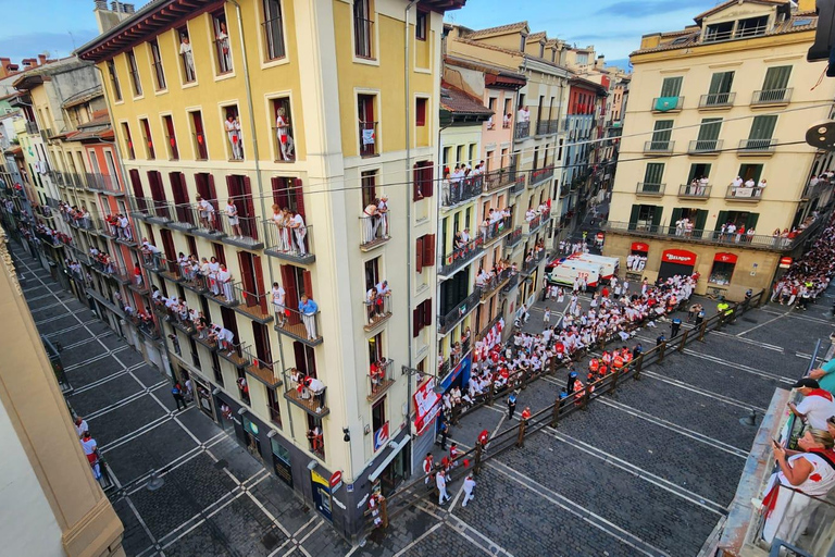 Pamplona Bulls: Balcony View & Gourmet Breakfast