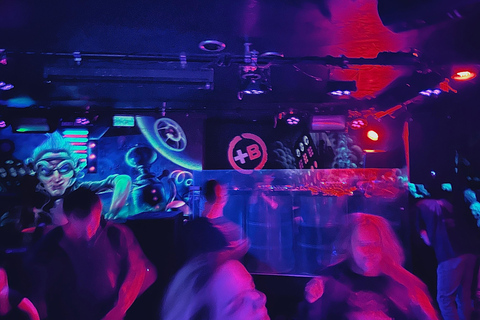 Tallinn: Old Town Bar Crawl - kostenlose Getränke, Rabatte &amp; Club