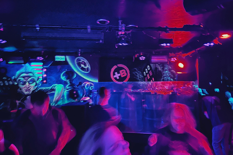 Tallinn: Old Town Bar Crawl - kostenlose Getränke, Rabatte &amp; Club