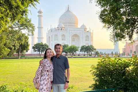 From Delhi Taj Mahal & full Day Agra Tour with 5 star lunch Ac Private Car + Tour Guide.