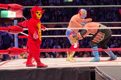 Mexico City: Lucha Libre Show & Pulque Tasting Tour