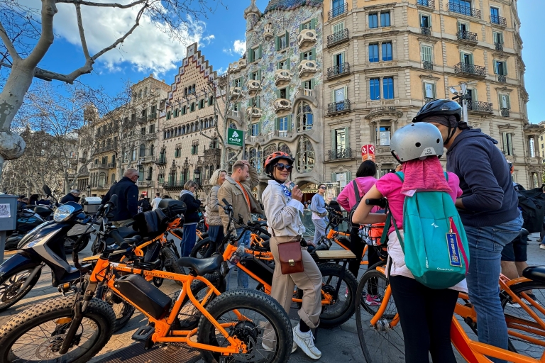 Barcelona: Stadsrondleiding per E-bikeTour per fiets
