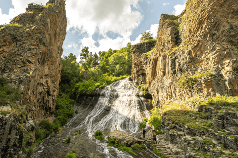 Yerevan: Khor Virap, Noravank, Areni & Jermuk Tour