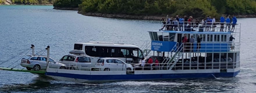 Bus de Valbona à Tirana avec ferry sur le lac Koman
