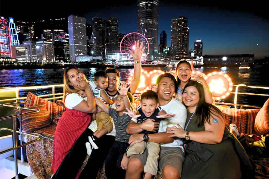 Hongkong: Victoria Harbour Cruise mit kostenlosen Kamerafotos. Foto: GetYourGuide