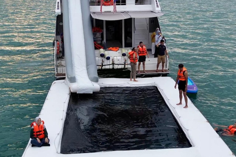 Langkawi: Premium Sunset Slide Cruise with Buffet & Drinks