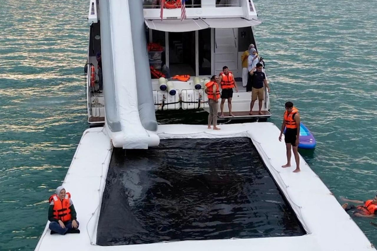 Langkawi: Premium Sunset Slide Cruise with Buffet & Drinks