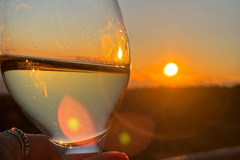Catania: Mount Etna Sunset Tour and Etna Doc Wine