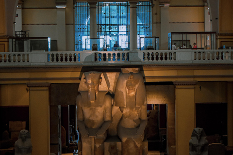 El Cairo: Tour privado Pirámides de Guiza, Esfinge y Museo EgipcioVisita sin ticket de entrada y comida