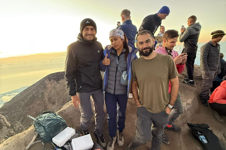 Bali: Mt Agung Trek to Highest peak via pasar agung