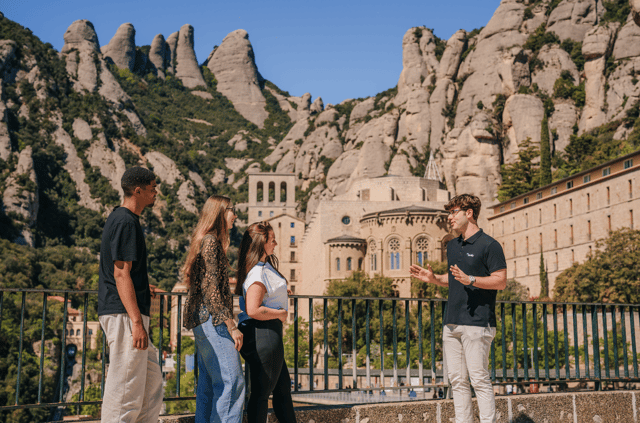 Barcelona: Montserrat Monastery & Sitges Winery Experience