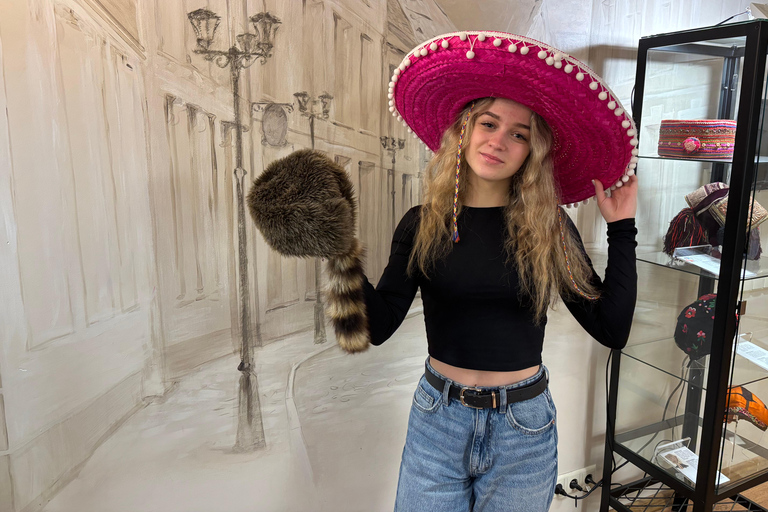 Riga: Art Nouveau Tour with Hat Wearing