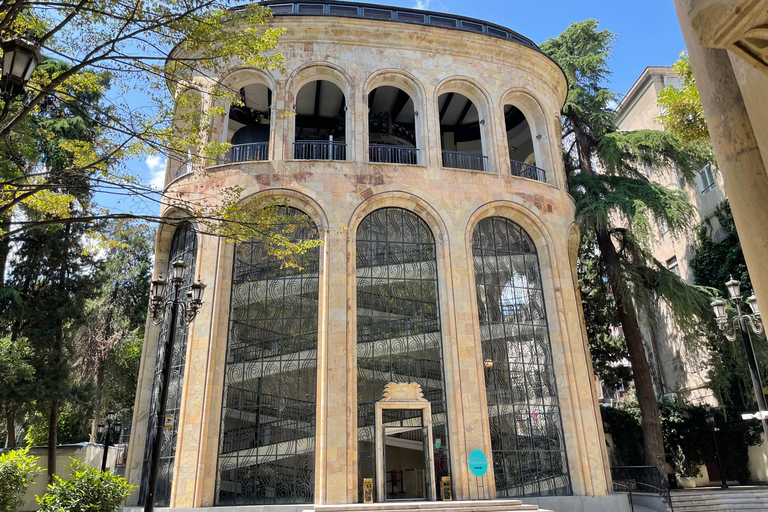 Tbilisi: Tbilisi sovietica - Dalla propaganda all'esecuzioneTbilisi: la Tbilisi sovietica - Dalla propaganda alla realizzazione