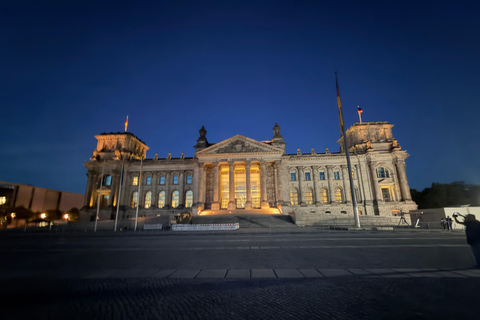Berlin Night Walking Tour - Iconic Illuminated Landmarks Private Berlin Sunset Walking Tour - Iconic Landmarks