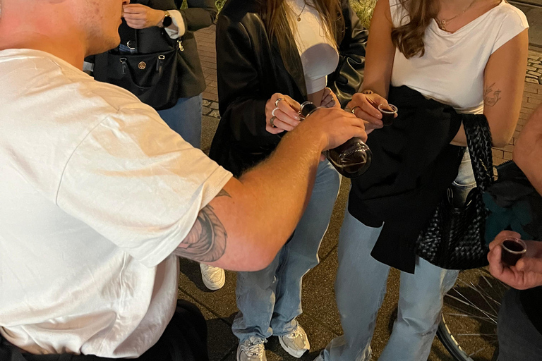 Bremen: Original Bremen Pub Crawl with Local Guide, Shots & More