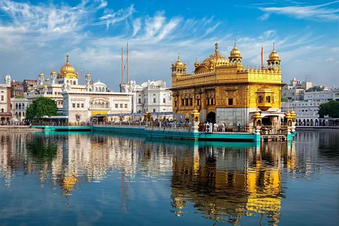 Walk and Explore Amritsar City: Guided Walking Tour by Foot