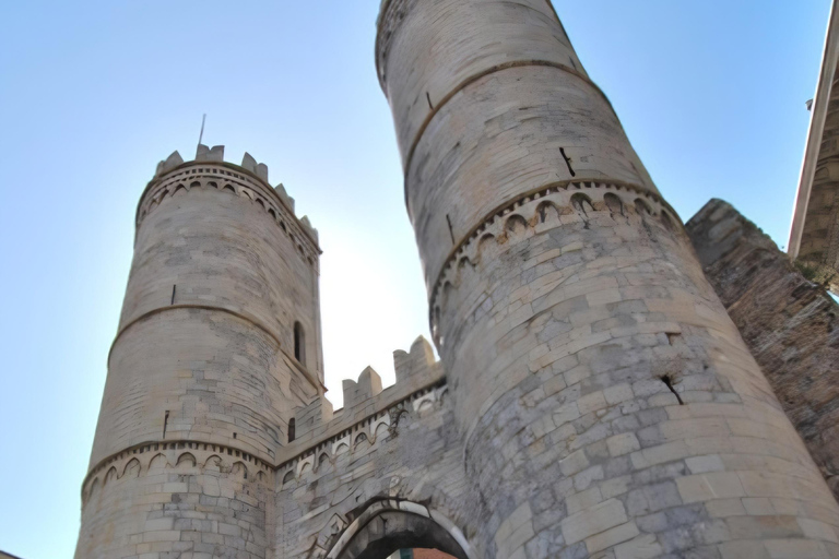 Smart guiding around a city with unique features.