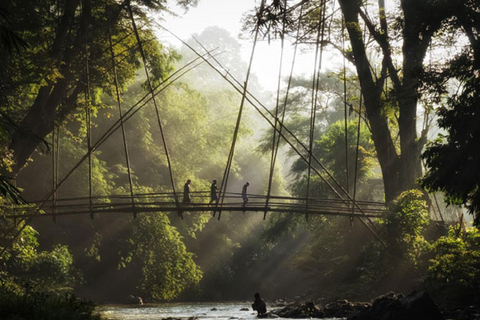 From Jakarta: Baduy Village Guided Tour & Learn Weave Cloth