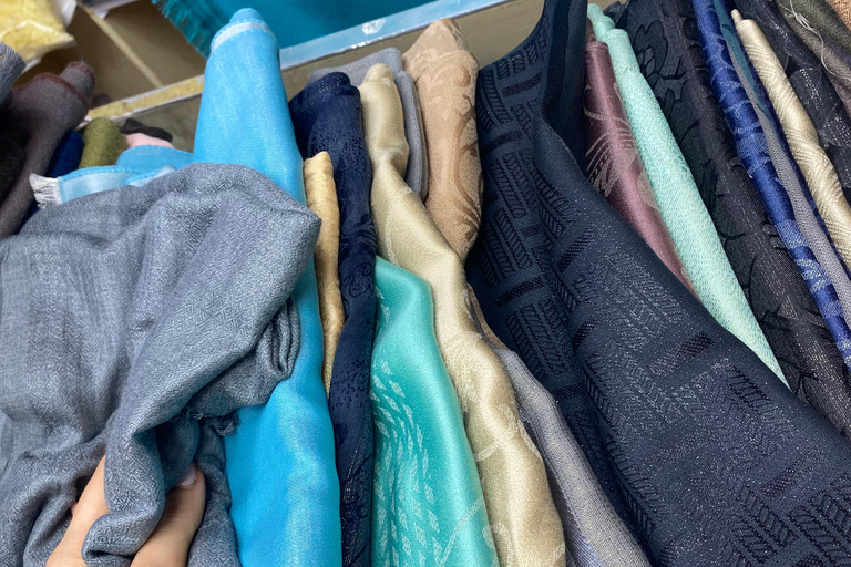 Salalah City Tour: Mosque, Al Gharif Project and Royal Farm