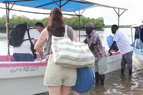 From Mombasa: Funzi Island Canoe Safari with Guide