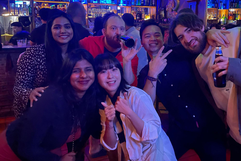 Hanoi Nightlife Bar Crawl: Music, Drinks & Good Vibes