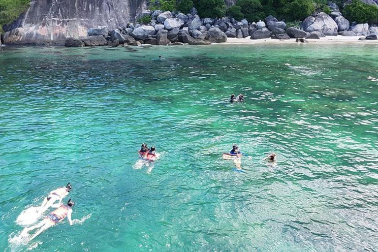 Da Nang/Hoi An: Cham Islands Snorkeling or Scuba Diving Diving in Cham Islands with an instructor