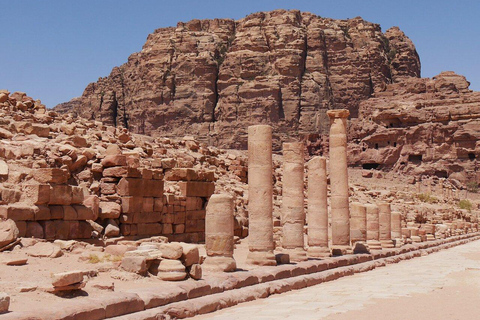 Da Amman: Escursione privata a Petra di un&#039;intera giornata con trasferimento in hotelSolo trasporto (servizio di prelievo e rientro)