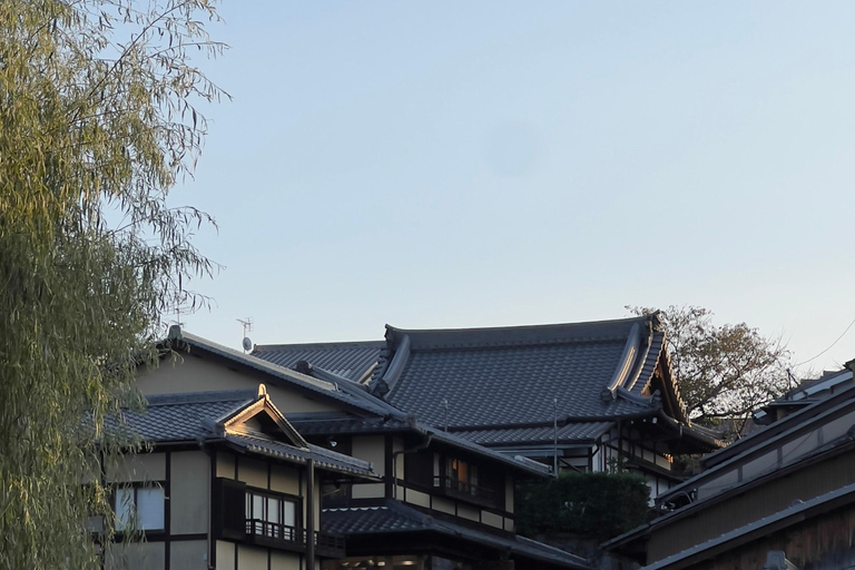 Kyoto: Higashiyama Guided Walking Tour with Kiyomizu-dera
