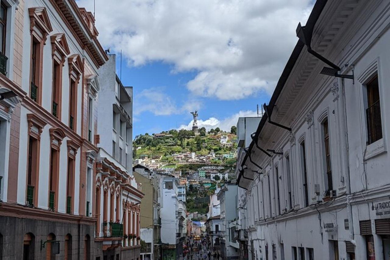 Quito: Cały dzień na place, kościoły, Teleférico i równik