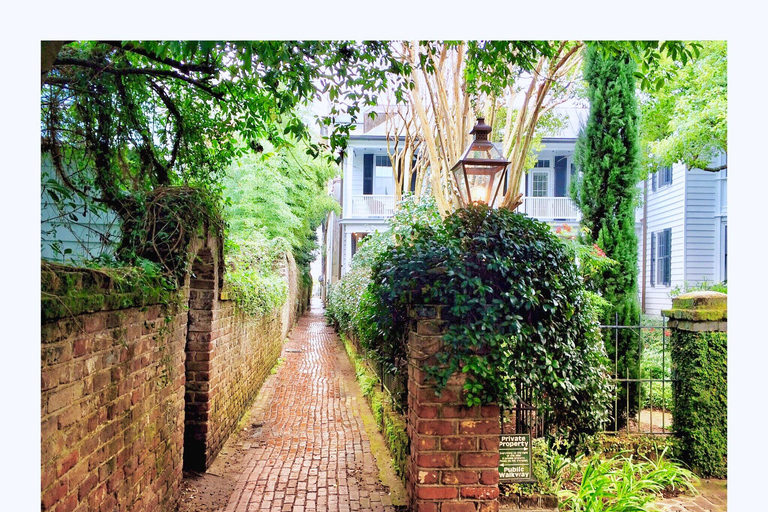 Charleston : visite à pied des ruelles cachées avec billet pour le muséeCharleston : visite à pied des passages cachés avec billet pour le musée