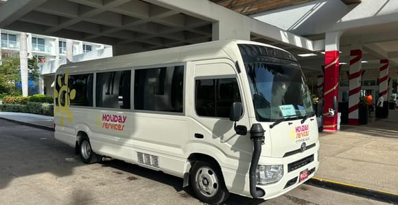 Montego Bay: MBJ Airport Shuttle Bus Transfer to Hotels