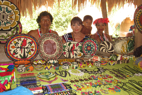 Małpia wyspa, nawigacja w kanale Panana i wioska indiańskaMałpia wyspa i indiańska wioska Embera