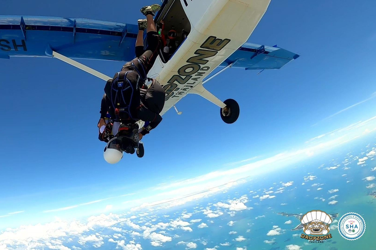 Pattaya: Dropzone Tandem Skydive-upplevelse med havsutsiktVIP-paket