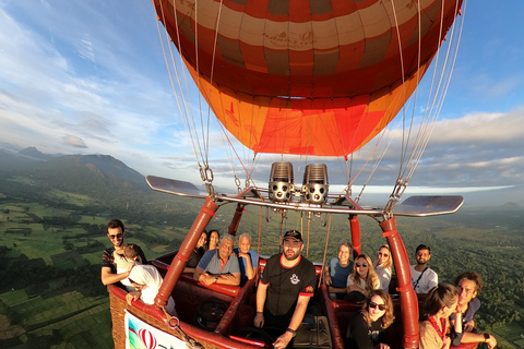 Sigiriya : Vol en montgolfière