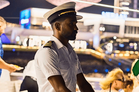 Dubai: Marina Premium Dinner Cruise with Unlimited Drinks Upper Deck without transfers