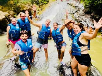 San Juan: Regenwald-Wasserrutschen & Strand Tour mit Transport