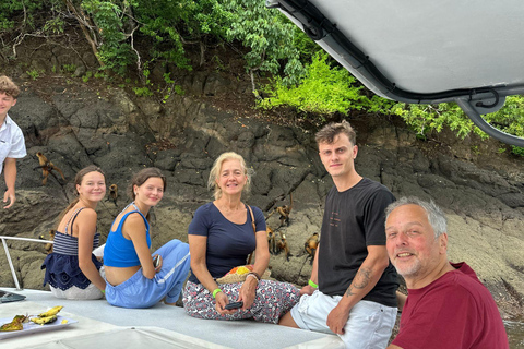 From Puntarenas: Isla Tortuga Full-Day Group Tour