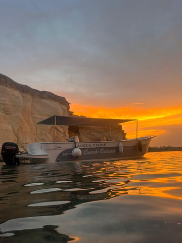 Syracuse-Plemmirio: Sunset Tour with Prosecco on a Glass-Bottom Boat