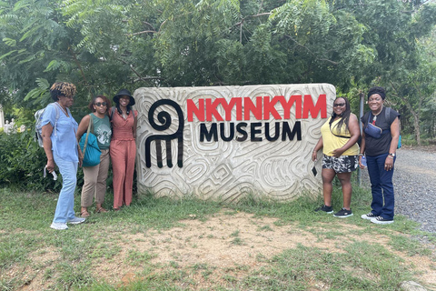 Accra: esperienza museale con tour guidatoAccra: visita ai musei con tour guidato