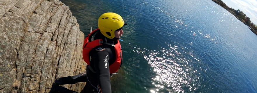 Færvik : Les montagnes russes dans le parc national de Raet