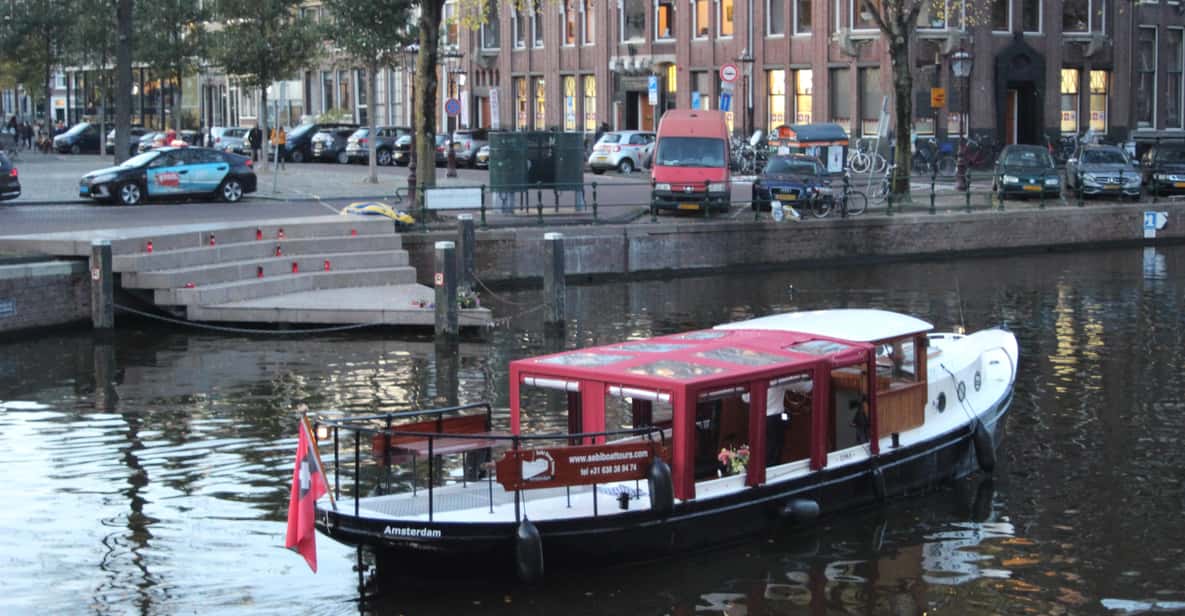 Afbeelding 7 van Amsterdam: Grachtenrondvaart voor kleine groepen incl. drankjes en snacks