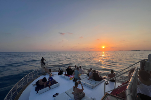 Side: Sunset River Cruise with Dinner and Hotel Transfer Private Sunset Cruise Tranfer Dinner Included