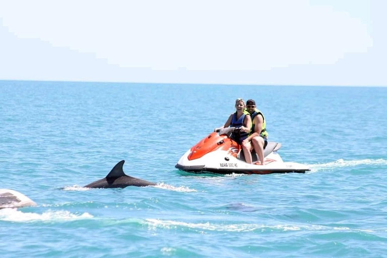 Djerba: 1,5-stündiges Jet Ski-Abenteuer mit HoteltransfersDjerba: Jet Ski Abenteuer in einer einzigartigen Wasserwelt