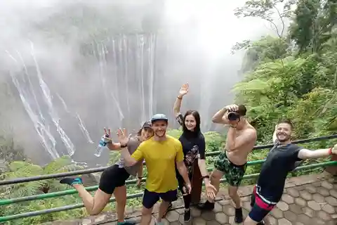 Surabaya OR Malang: Tumpak Sewu Waterfall Share Guided Tour