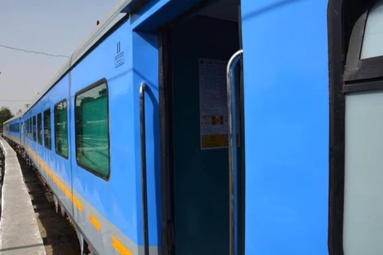 Z Delhi: jednodniowa wycieczka do Taj Mahal i fortu Agra pociągiem ekspresowymCałodniowa wycieczka pociągiem do Tadż Mahal i Agry