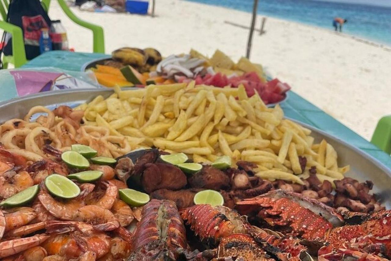 زنجبار: جولة خاصة في ضفة نيانجي الرملية مع غداء من المأكولات البحرية.جولة بدون خدمة النقل من الفندق